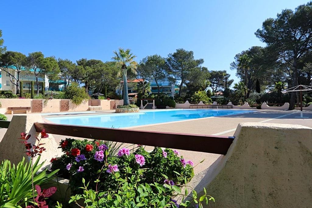 Saint-Raphael, Boulouris, F2 Dans Belle Residence 3 Piscines, Proche Bord De Mer Kültér fotó